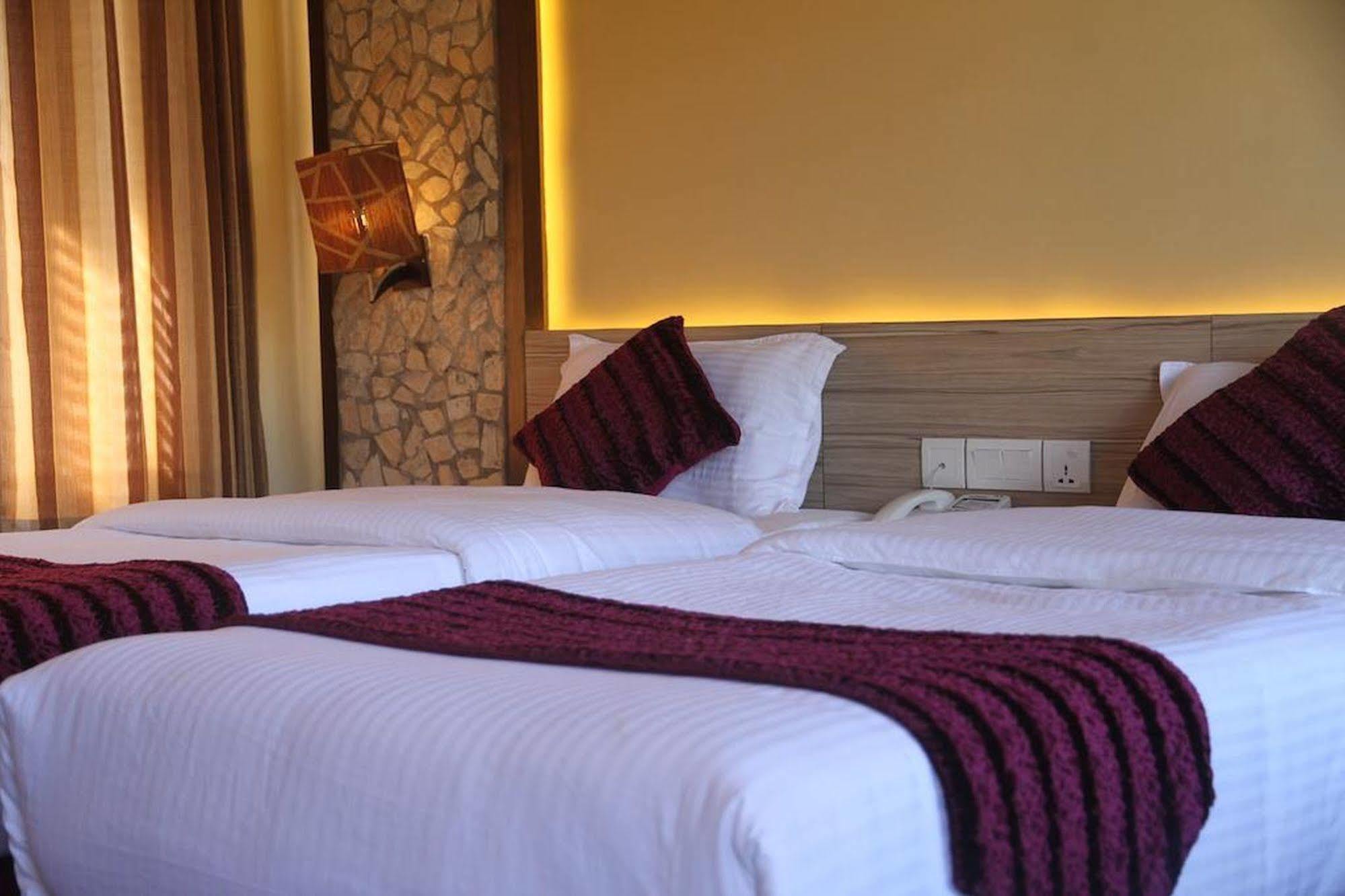 The Lakeside Retreat Resort & Spa By Best Resort Nepal Pokhara Zewnętrze zdjęcie
